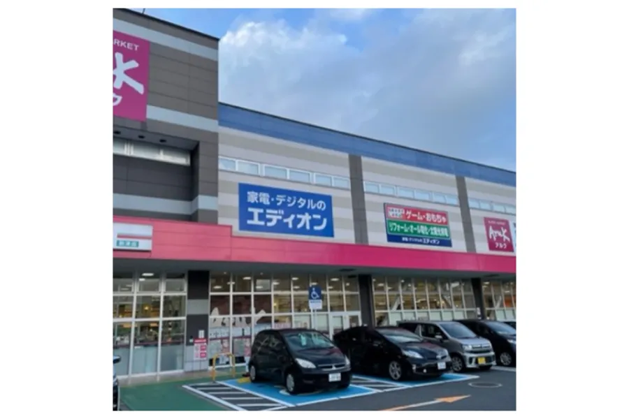 エディオン到津店の外観