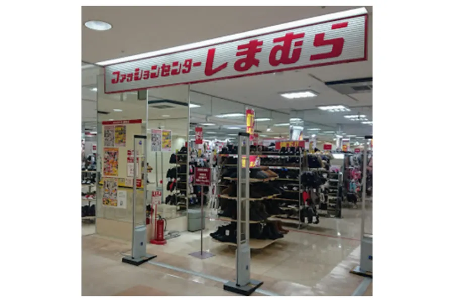 しまむらメグリアセントレ店出入口