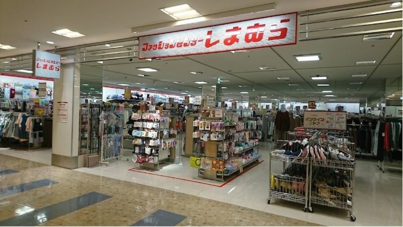 しまむらウィングベイ小樽店出入口