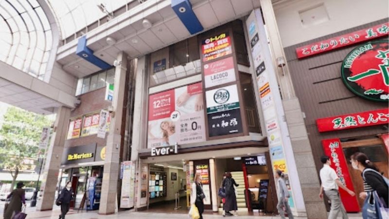 フルコンプplayers center 仙台駅前店外観